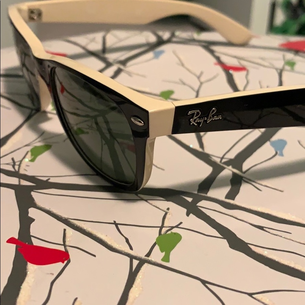 Ray-Ban Wayfarer Sunglasses